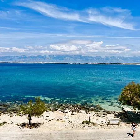 아파트 Hausmamamia 비르